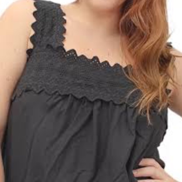Old Navy Tops - NWT Old Navy Black Eyelet Swing Tank Top Blouse